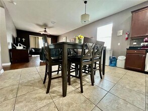 724 Parker Den Dr in Ruskin, FL - Building Photo - Building Photo