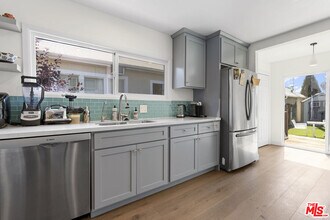 2540 West Blvd in Los Angeles, CA - Building Photo - Building Photo