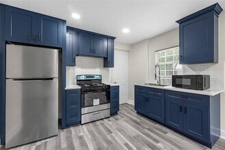 7616 Grahamcrest Dr in Houston, TX - Building Photo - Building Photo