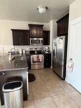 1612 Venetian Way in Saratoga Springs, UT - Building Photo - Building Photo