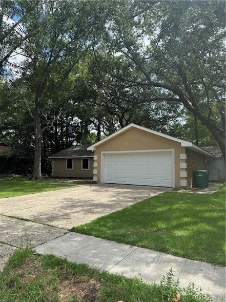 306 Clover Dr in Slidell, LA - Building Photo - Building Photo