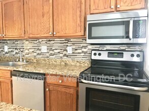 107 P St NW in Washington, DC - Building Photo - Building Photo