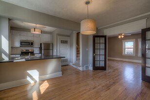 3919-3919 Farnam St in Omaha, NE - Building Photo