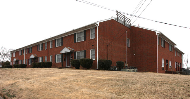 Stonebridge in Greensboro, NC - Building Photo - Building Photo