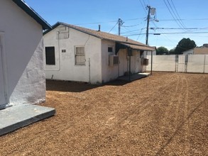 Borden's Court Apartments in Tucson, AZ - Building Photo - Building Photo