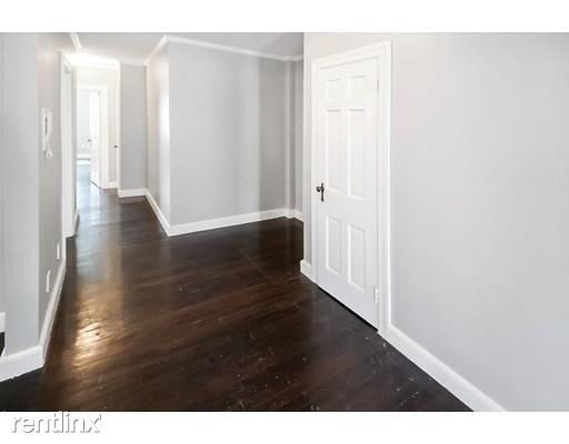 1716 Cambridge St-Unit -Apt 18 in Cambridge, MA - Building Photo