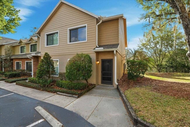 295 Sandlewood Trail in Winter Park, FL - Foto de edificio - Building Photo