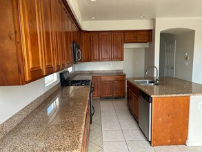 1140 King Loop in Tracy, CA - Building Photo - Building Photo