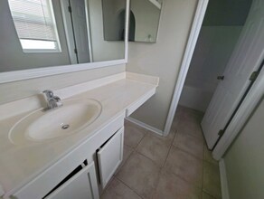 6908 Waterbrook Ct in Gibsonton, FL - Foto de edificio - Building Photo