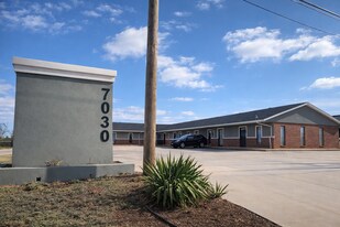 7030 W Wilshire Blvd in Oklahoma City, OK - Building Photo
