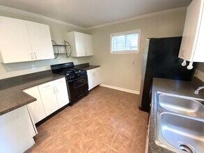 132 N Rembert St in Memphis, TN - Building Photo - Building Photo