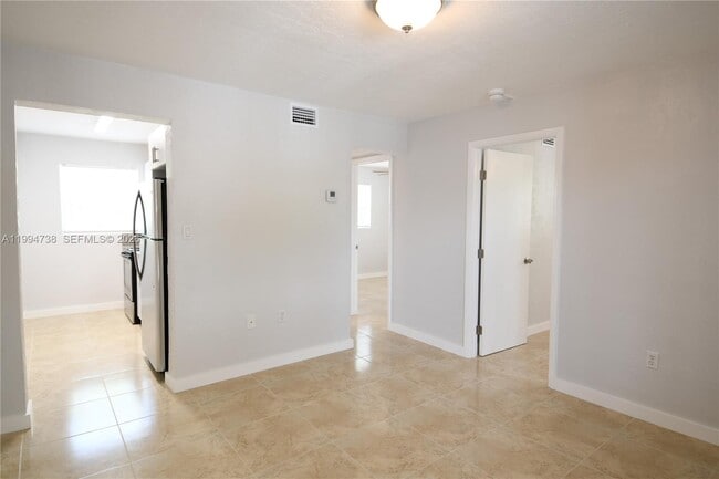 1398 NW 61st St in Miami, FL - Building Photo - Building Photo