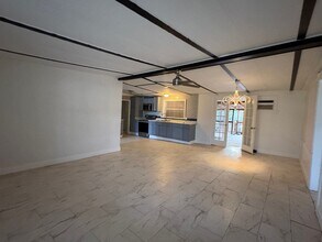 5109 Marc Dr in Tampa, FL - Building Photo - Building Photo