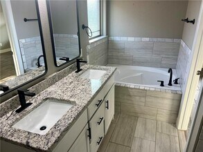 1121 Cannon St in Prairie Grove, AR - Building Photo - Building Photo