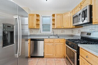 46 Armstrong Ave in Jersey City, NJ - Building Photo - Building Photo