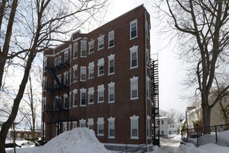 Holmes Street Apartments in Quincy, MA - Foto de edificio - Building Photo