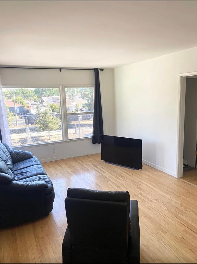 11021 Culver Blvd in Culver City, CA - Building Photo - Building Photo