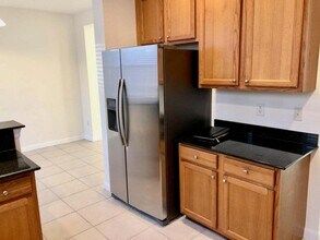 609 Amador Ln in West Palm Beach, FL - Building Photo - Building Photo