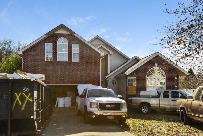1210 Sweetwater Pl