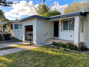 845 NE 143rd St in North Miami, FL - Building Photo - Building Photo
