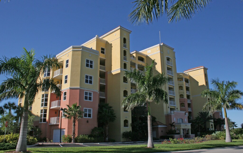 Laguna at Riviera Dunes Apartments Palmetto, FL Apartments For Rent