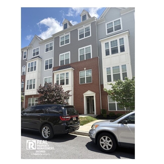 7958 -B Potter Pl