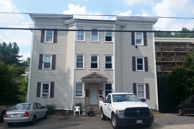 375-377 Elm St in Fitchburg, MA - Building Photo