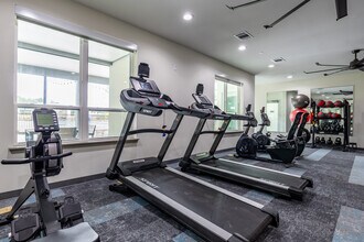 The Metropolitan in Houston, TX - Building Photo - Interior Photo