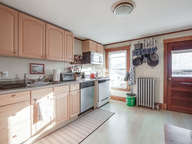 60 Powder House Blvd, Unit 3