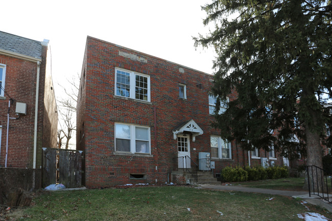 713-715 Irving St NE in Washington, DC - Building Photo - Building Photo