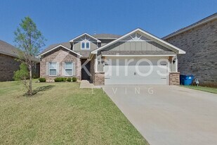 825 NW 4th St in Newcastle, OK - Building Photo