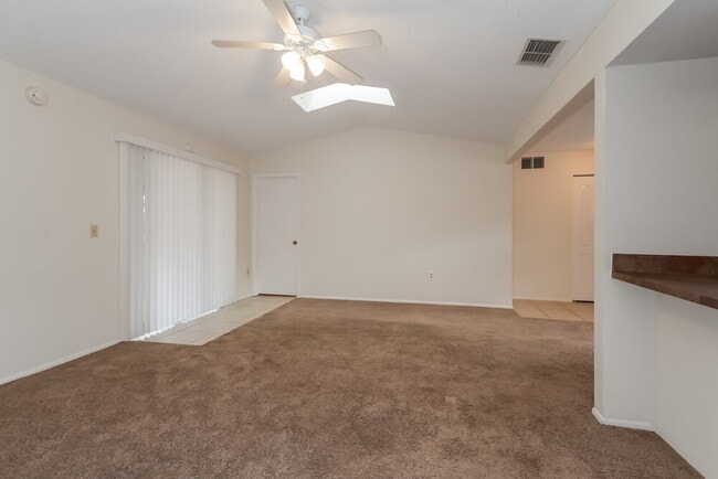 6434 Carmella Way in Sarasota, FL - Building Photo - Building Photo