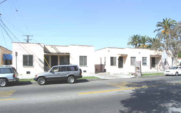 6401 Hooper Ave in Los Angeles, CA - Building Photo