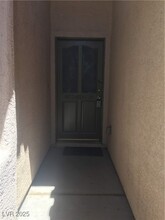 4412 Meadowlark Wing Way in North Las Vegas, NV - Foto de edificio - Building Photo