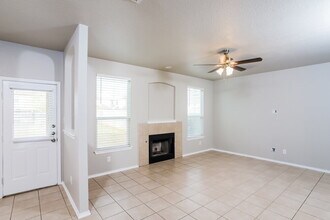 551 Red Quill Nest in San Antonio, TX - Building Photo - Building Photo