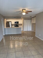 5323 Summerlin Rd in Ft. Myers, FL - Building Photo - Building Photo
