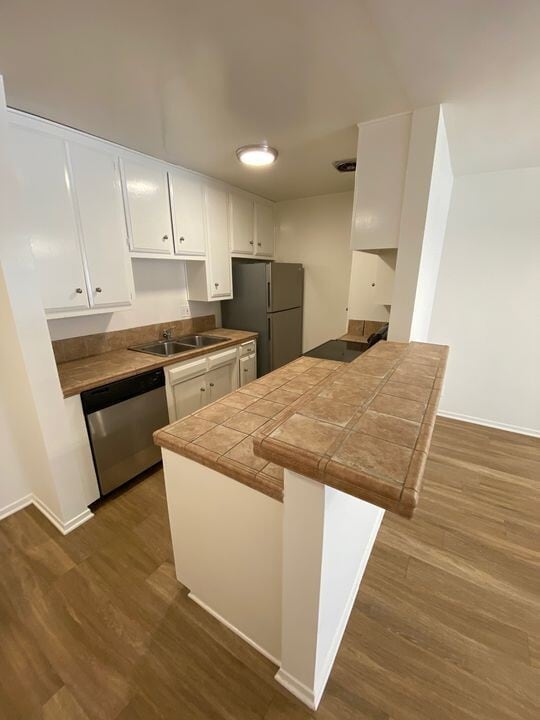 225 Montana Ave in Santa Monica, CA - Building Photo - Building Photo