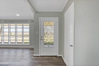 21086 Hwy 6 in Navasota, TX - Building Photo - Building Photo