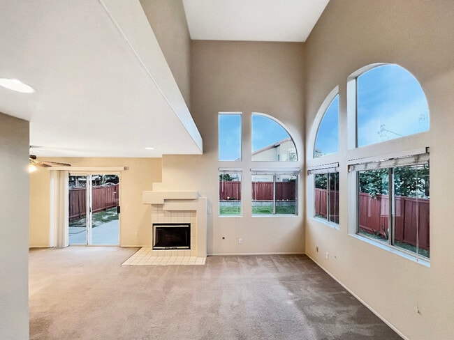 593 Via Armado in Chula Vista, CA - Building Photo - Building Photo