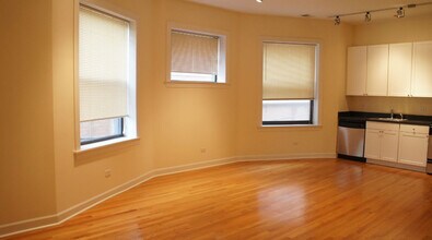 4749 N Sheridan Rd, Unit 3r in Chicago, IL - Building Photo - Building Photo