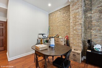 116 W Grand Ave in Chicago, IL - Building Photo - Building Photo
