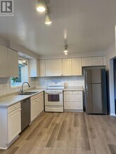 3346 Ivernia Rd in Mississauga, ON - Building Photo - Building Photo