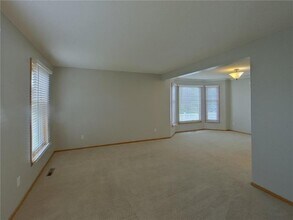 10071 Raleigh Ct in Woodbury, MN - Building Photo - Building Photo