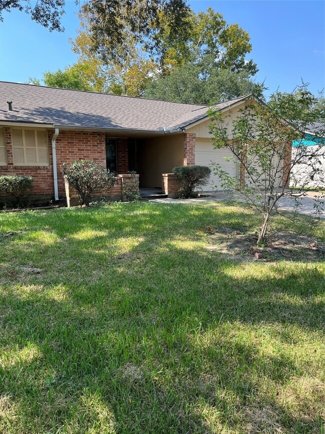 2115 Blindlake Dr