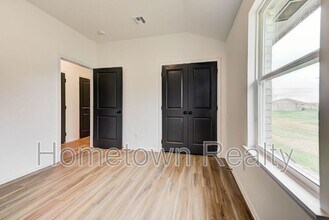 500 N Cyn Ter in Mustang, OK - Building Photo - Building Photo