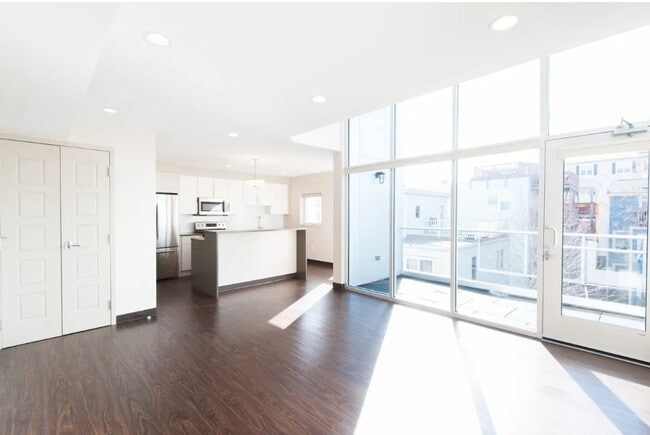 11 Dorchester St in Boston, MA - Foto de edificio - Building Photo