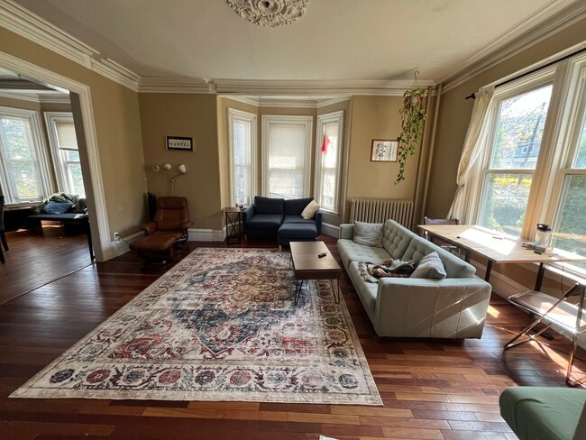 13 Sparhawk St, Unit 1, Unit 1