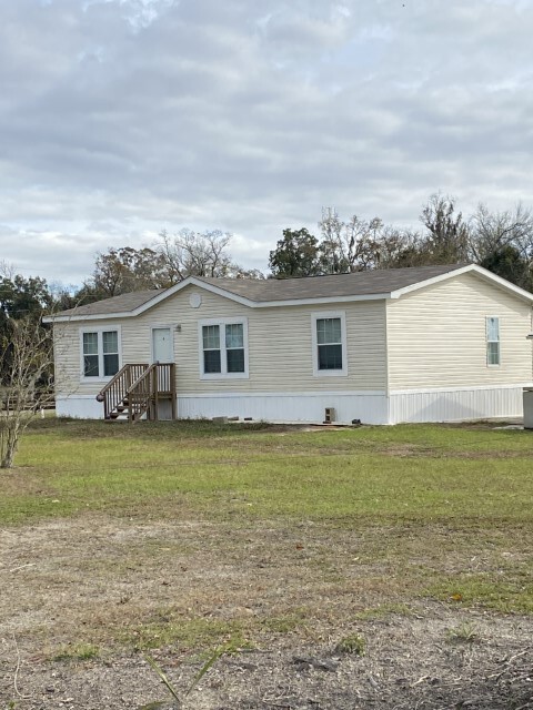 7777 SW 85th Ln in Trenton, FL - Building Photo