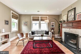 904 Park Ave in Falls Church, VA - Building Photo