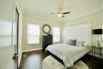 169 N Edgemont St, Unit 3 in Los Angeles, CA - Foto de edificio - Building Photo